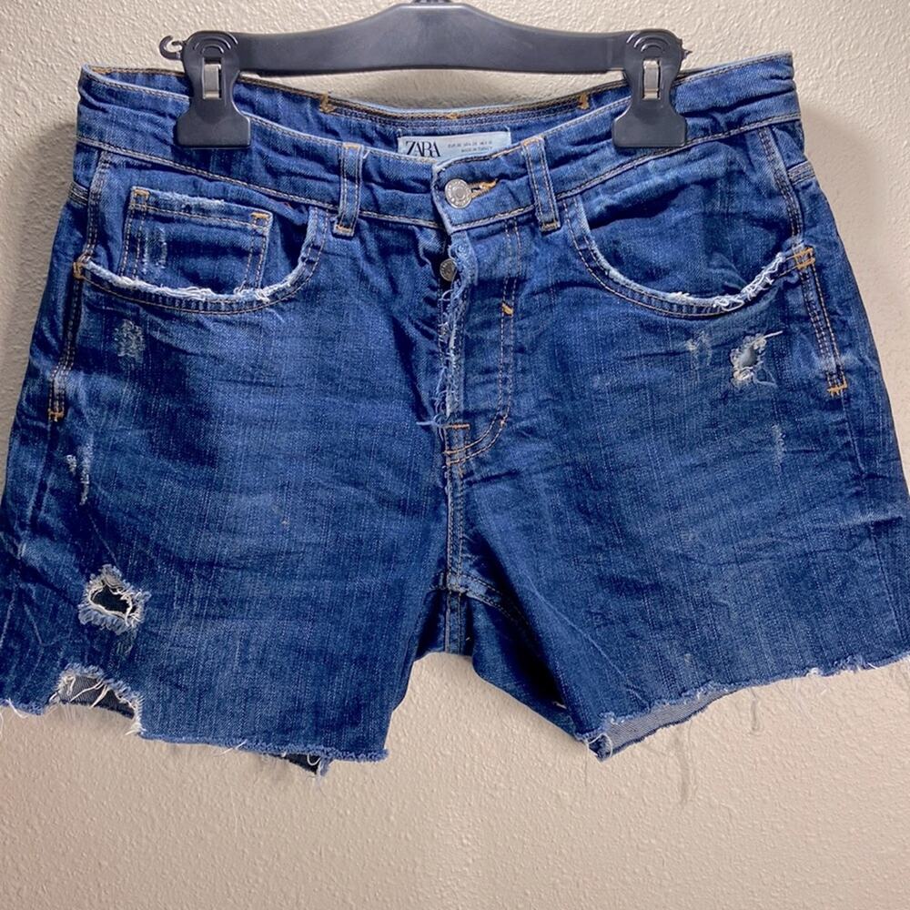 Zara Women Denim Distressed Shorts Size 28